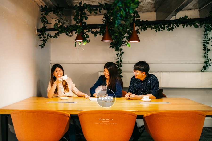Singapore Office Interior Design-T-Space-Apcon-Discussion Area