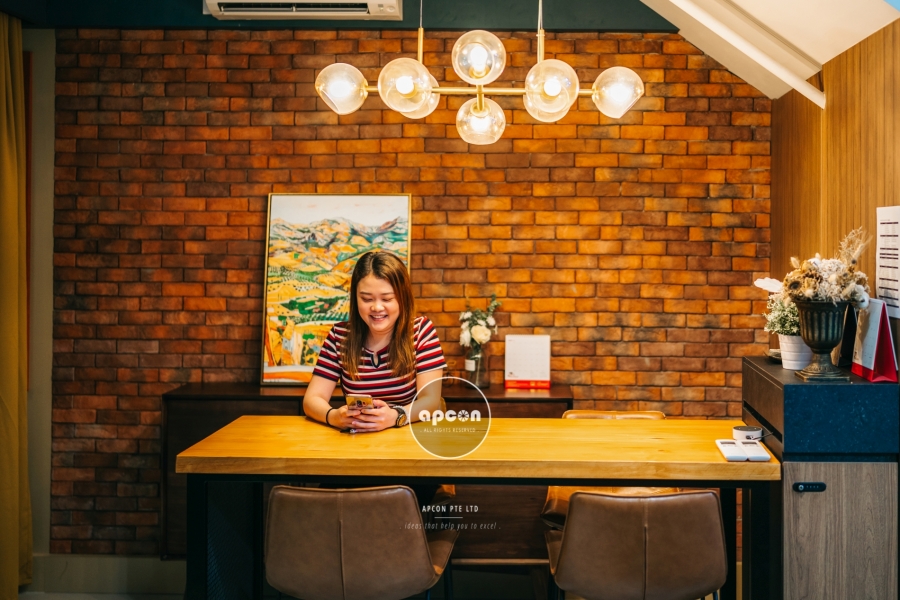 Singapore Office Interior Design-T-Space-Apcon-Social Area 1